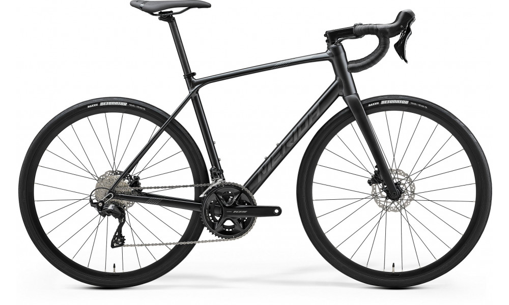 Dviratis Merida Scultura Endurance 400 II2 silk black(dark silver) 