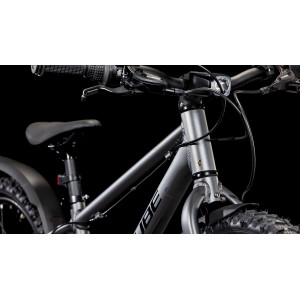 Dviratis Cube Acid 200 Disc Allroad grey'n'flash 2025