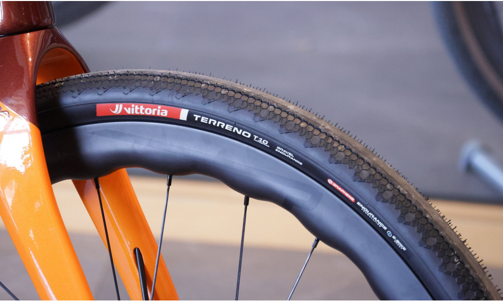 Padanga 28" Vittoria Terreno T10 Hardpack G2.0 TLR Fold 700x45c / 45-622 black - 4