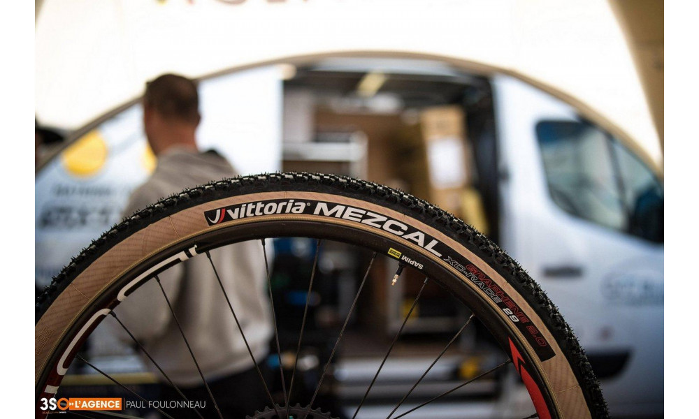 Padanga 29" Vittoria Mezcal TLR Fold 29x2.1 / 52-622 tan - 4