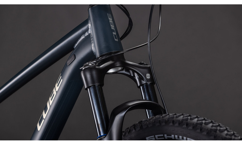 Dviratis Cube Attention Pro 27.5 night'n'black 2026 - 4